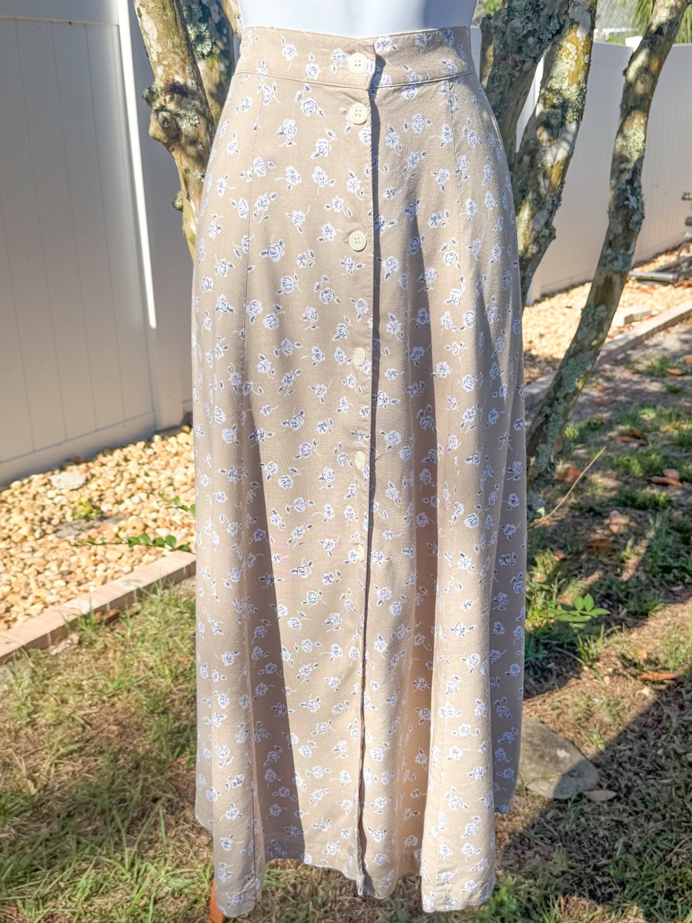 Max & Diane Floral Midi Skirt Beige Button Front A-Line M